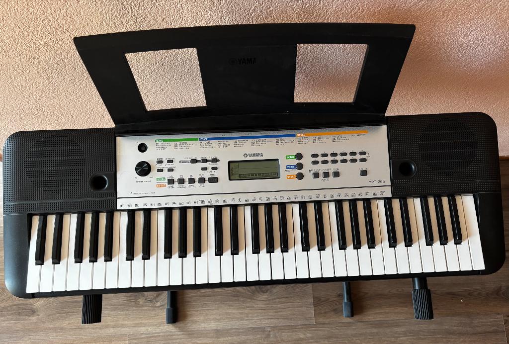 Yamaha YPT-255 Keyboard, Muziek en Instrumenten, Keyboards, Ophalen, Zo goed als nieuw, 61 toetsen, Yamaha