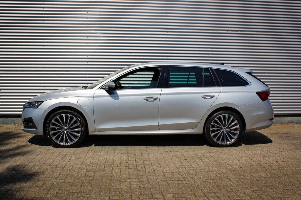 Skoda Octavia Combi 1.4 TSI iV PHEV Business Edition Plus //, Gebruikt, Euro 6, Met garantie (alle), Autotrust