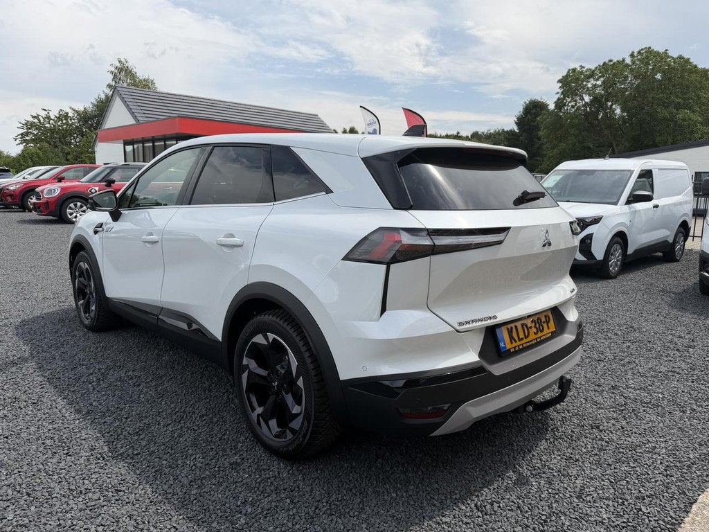 Mitsubishi Grandis HEV 1.8 INTENSE+ TREKHAAK (bj 2026), Auto's, Mitsubishi, 12 maanden, Stof, Euro 6, Bedrijf