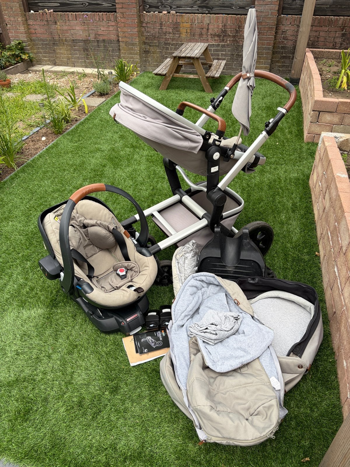 Joolz Day 2 complete kinderwagenset grijs/groen, Gebruikt, Combiwagen, Met autostoeltje, Ophalen