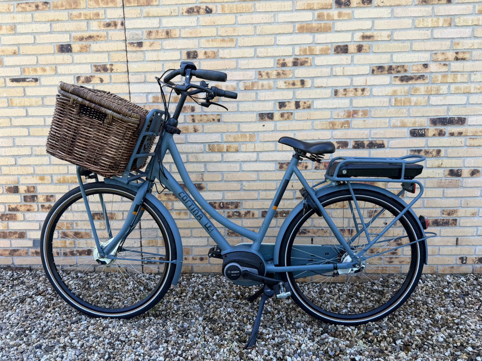 Cortina E-U4 Transport+bosch middenmotor+ 2 jaar+gratis mand, Fietsen en Brommers, Elektrische fietsen, Ophalen, Zo goed als nieuw