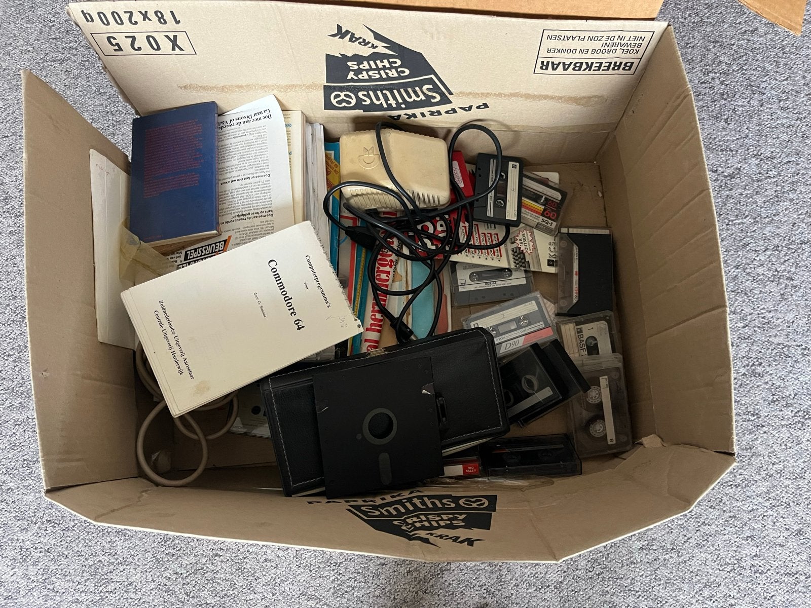 2x Commodore 64 met accessoires en veel software, Ophalen of Verzenden