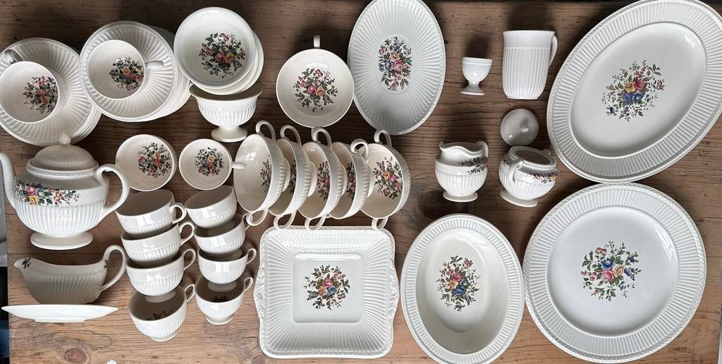 Wedgwood Conway servies Made in England vintage ca 60 stuks, Ophalen of Verzenden, Gebruikt, Porselein, Wedgwood