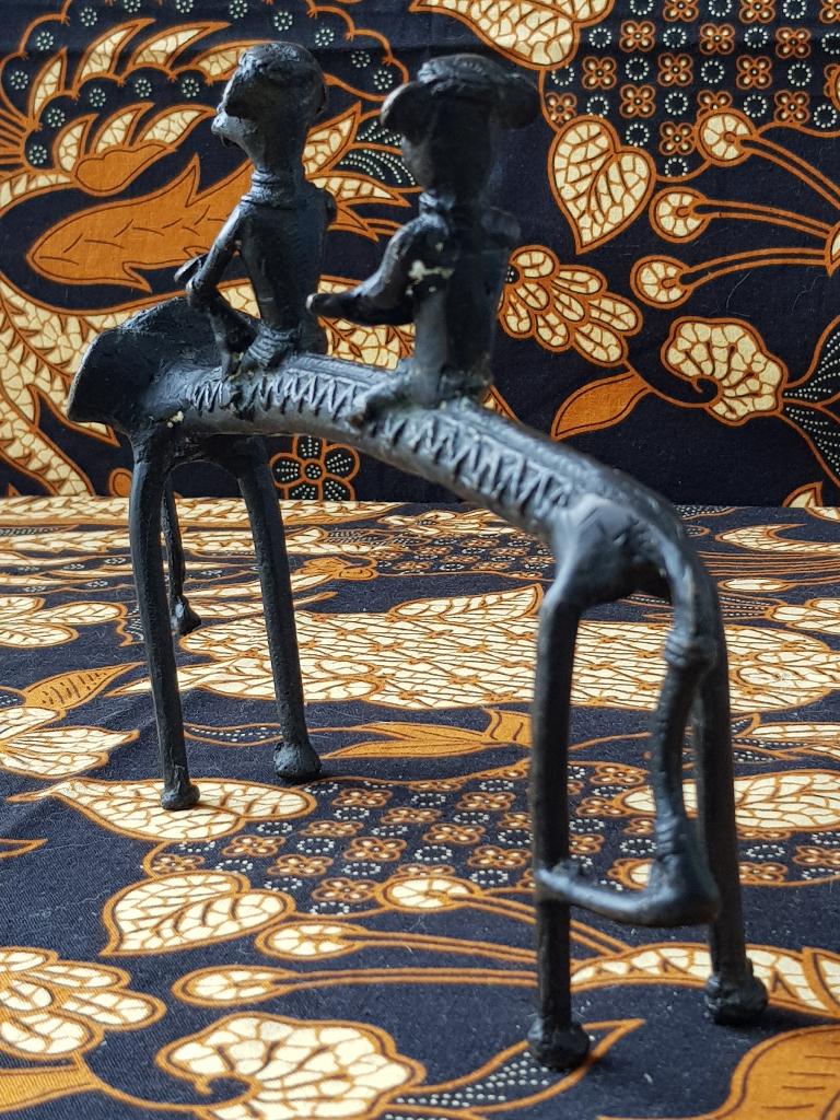 Olifant met berijders prachtig antiek brons uit India., Ophalen of Verzenden