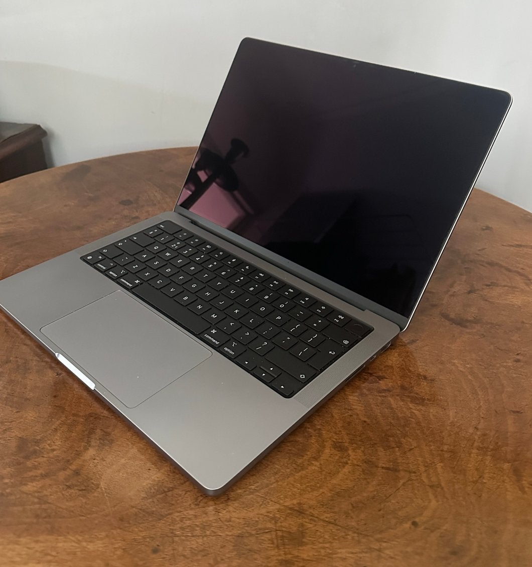Apple MacBook Pro 14,2 inch 16gb 512 gb SSD (2022) - Defect, Computers en Software, MacBook Pro, Qwerty, Overige groottes, 512 GB