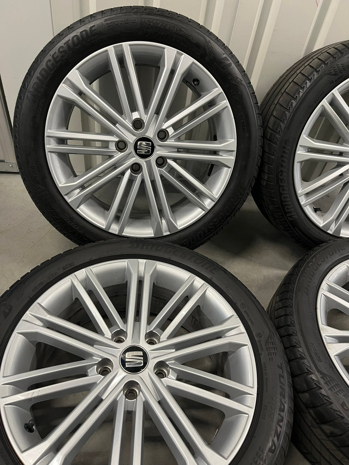 Seat Leon Fr Orgineel 17 inch 5x112, Auto-onderdelen, Ophalen, Banden en Velgen, Nieuw, 17 inch