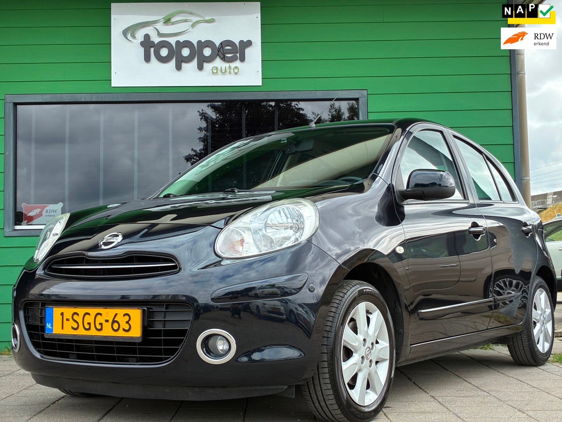 Nissan Micra 1.2 DIG-S Connect Edition|2e Eigenaar|Navigatie, Voorwielaandrijving, Euro 5, 1198 cc, Handgeschakeld