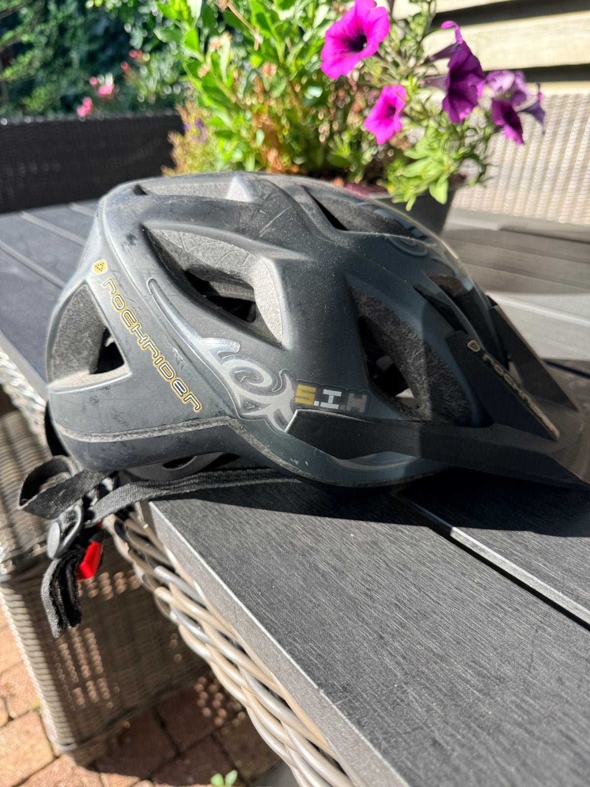 Rockrider MTB Fietshelm – Maat M (54-58 cm) – Zwart, Ophalen, Zo goed als nieuw, M, Heer of Dame
