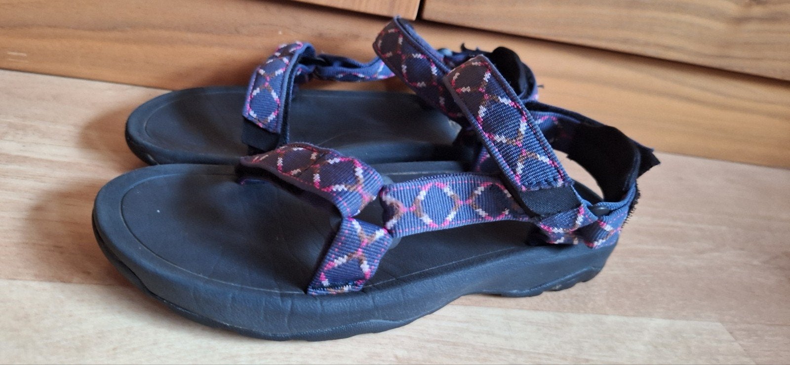 Teva sandalen maat 33/34 nog izgst, Ophalen of Verzenden, Overige typen