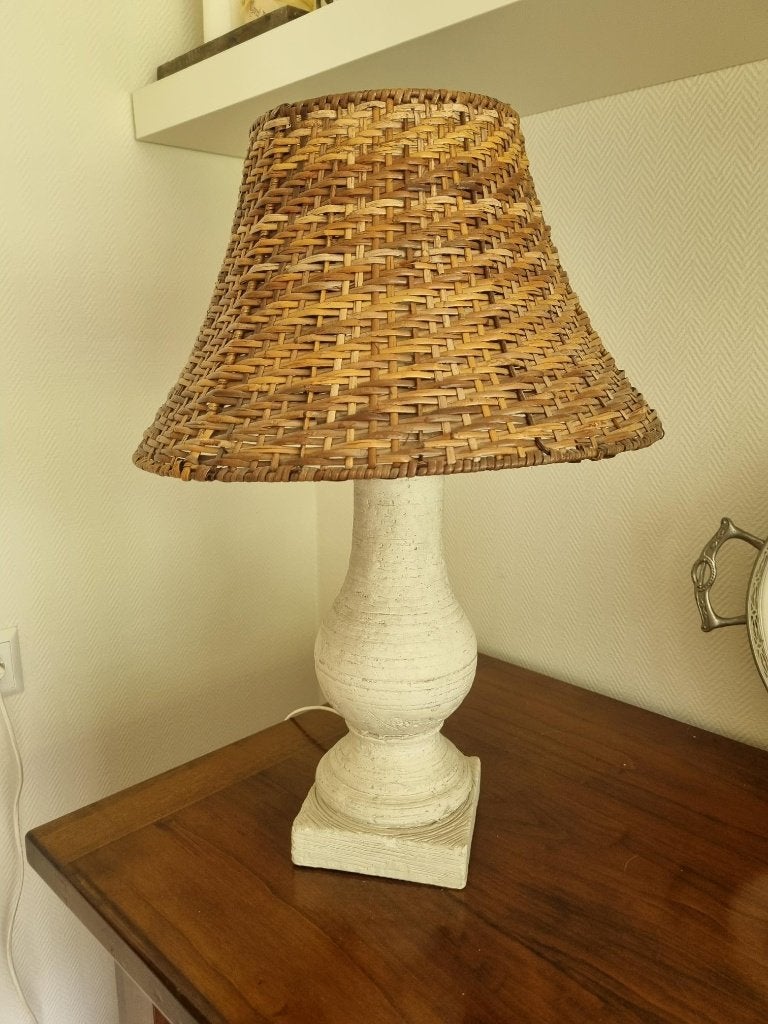 tafellamp met stenen poot en rieten kap, Ophalen, Gebruikt, Overige materialen, 55 cm