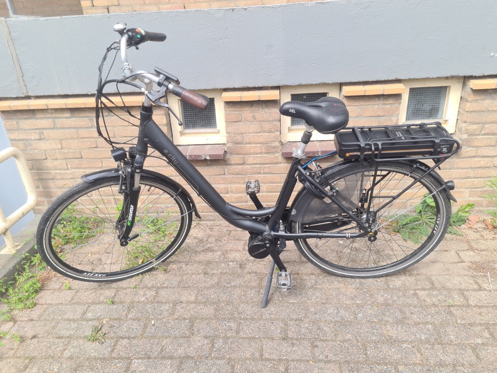 Electrische fiets defect, Fietsen en Brommers, Fietsen | Dames | Damesfietsen, Ophalen, Gebruikt, Overige merken