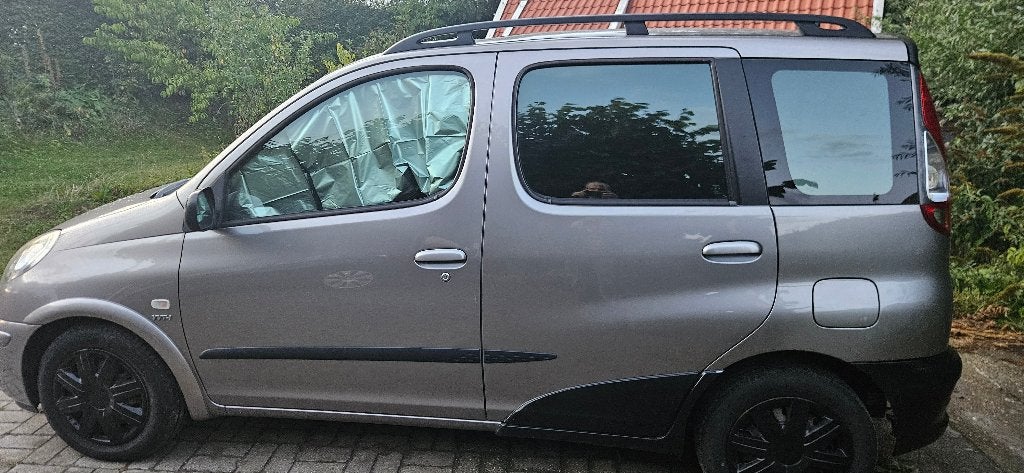 Camperbed voor Toyota Yaris Verso (Zelfbouw 2-persoons), Ophalen
