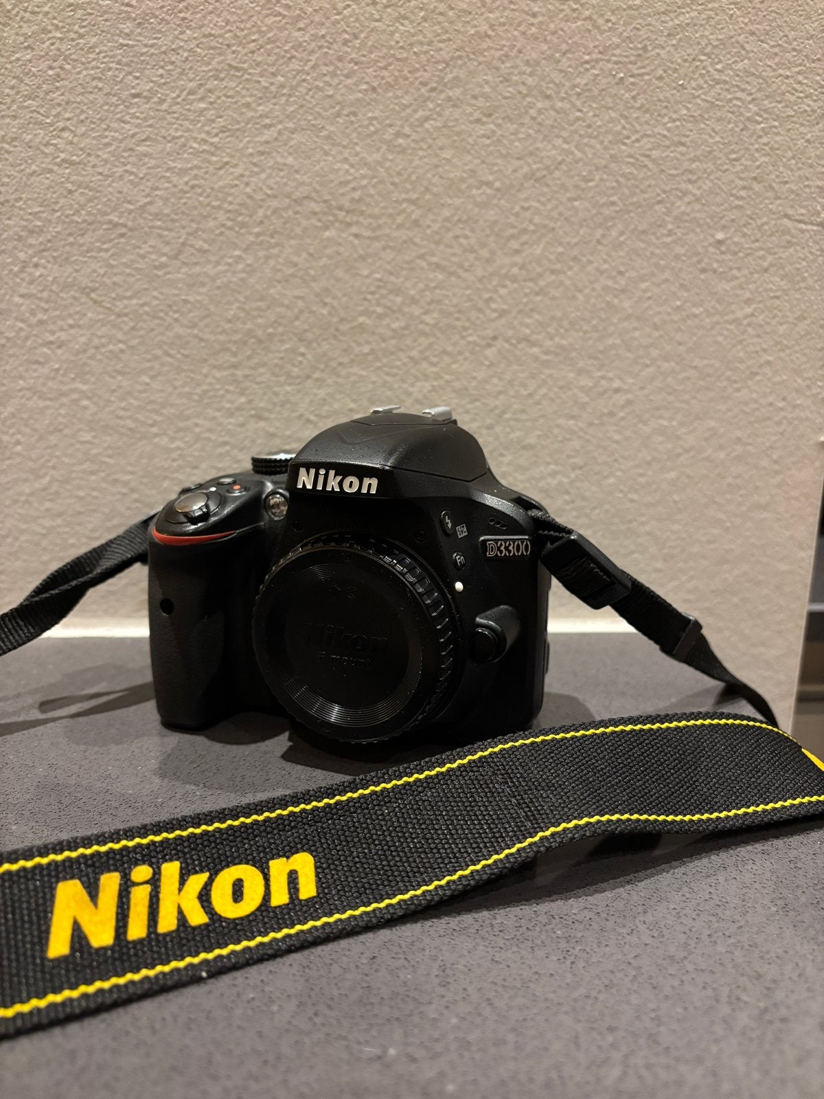 Nikon D3300 spiegelreflexcamera met 3 lenzen en accessoires, Ingebouwde flitser, Spiegelreflex, Ophalen of Verzenden, Zo goed als nieuw