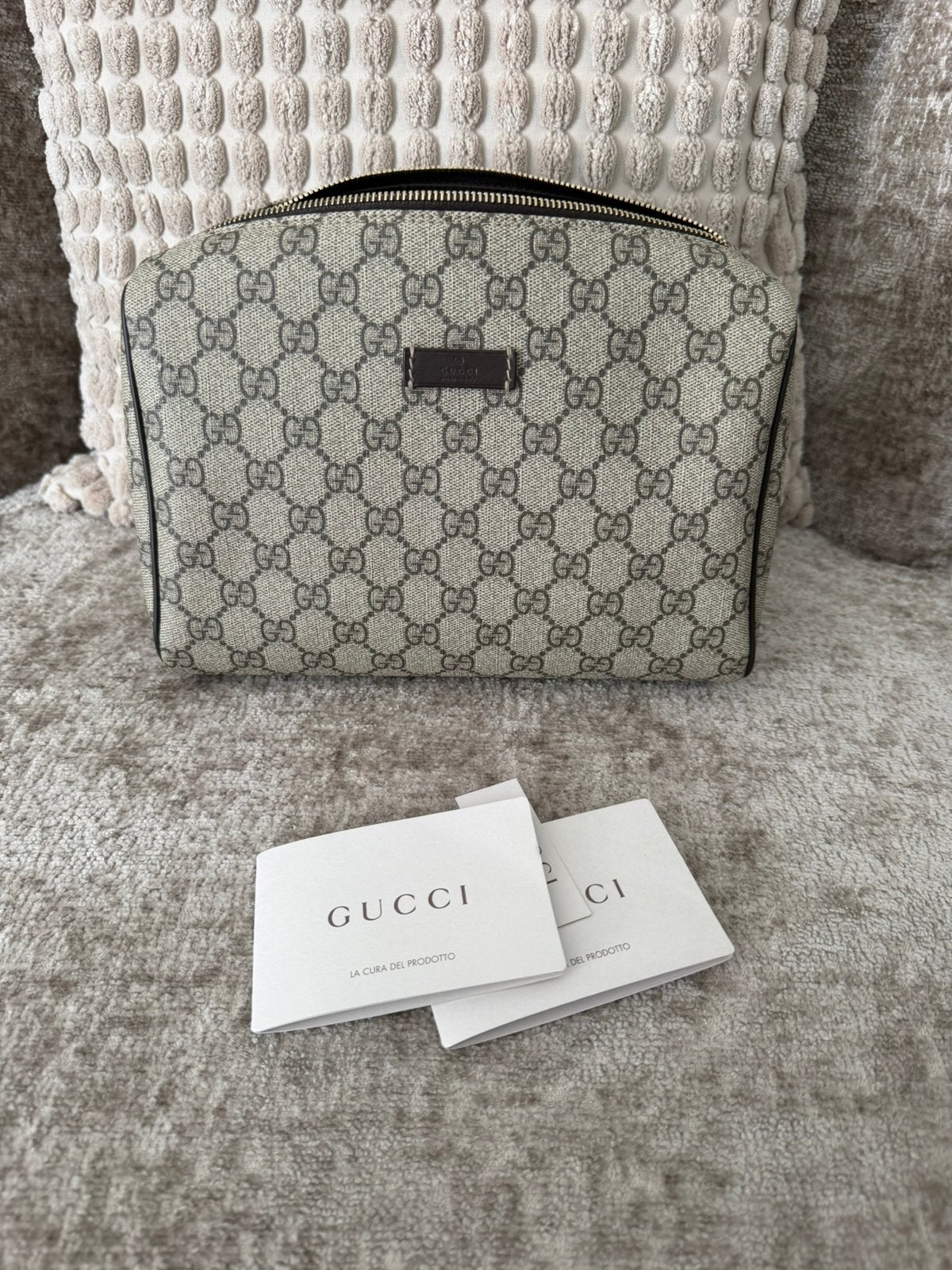 Gucci toilettas in nieuwe staat, Sieraden, Tassen en Uiterlijk, Toilettassen, Ophalen of Verzenden, Nieuw, Beige, Heer of Dame