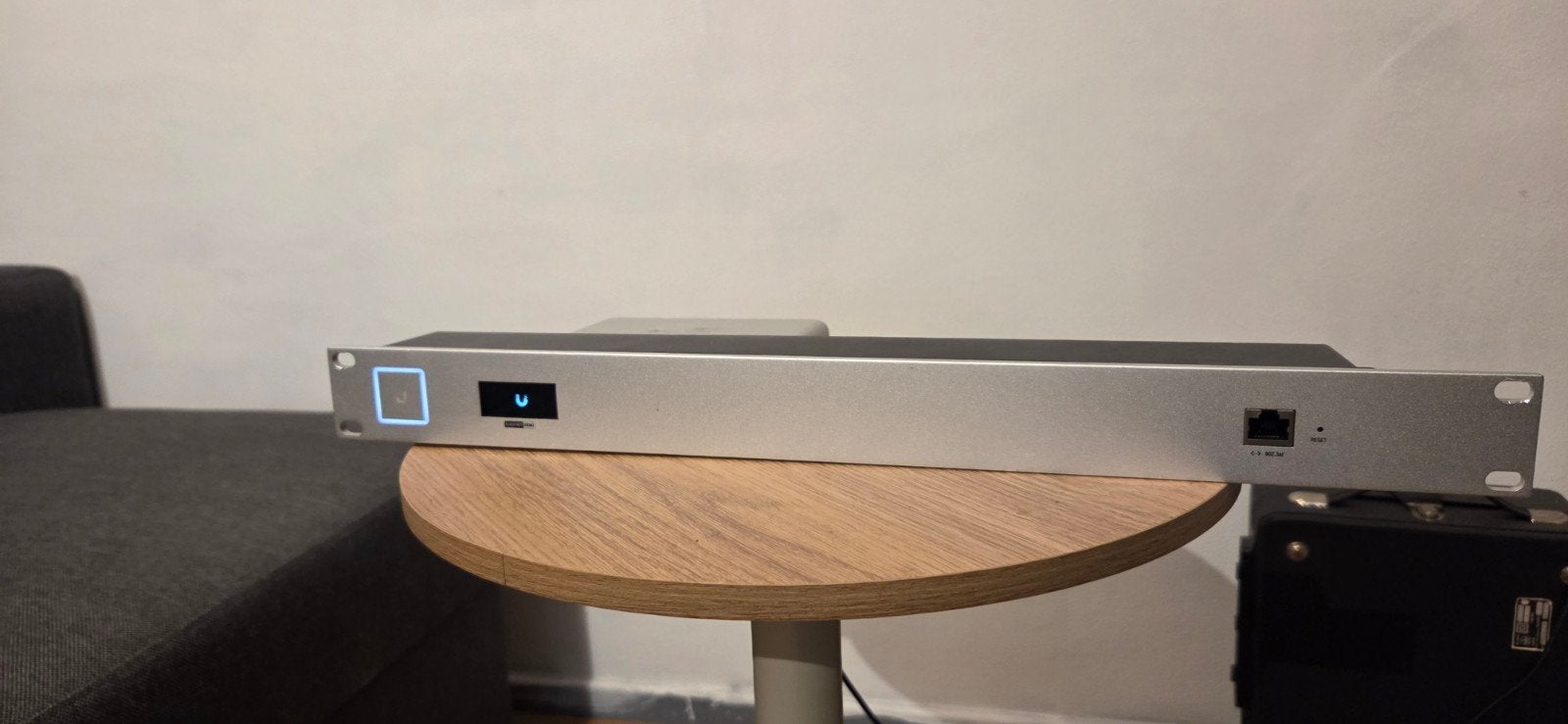Unifi UCK-G2-PLUS Cloudkey gen2 plus, Ophalen, Zo goed als nieuw, Ubiquiti UniFi