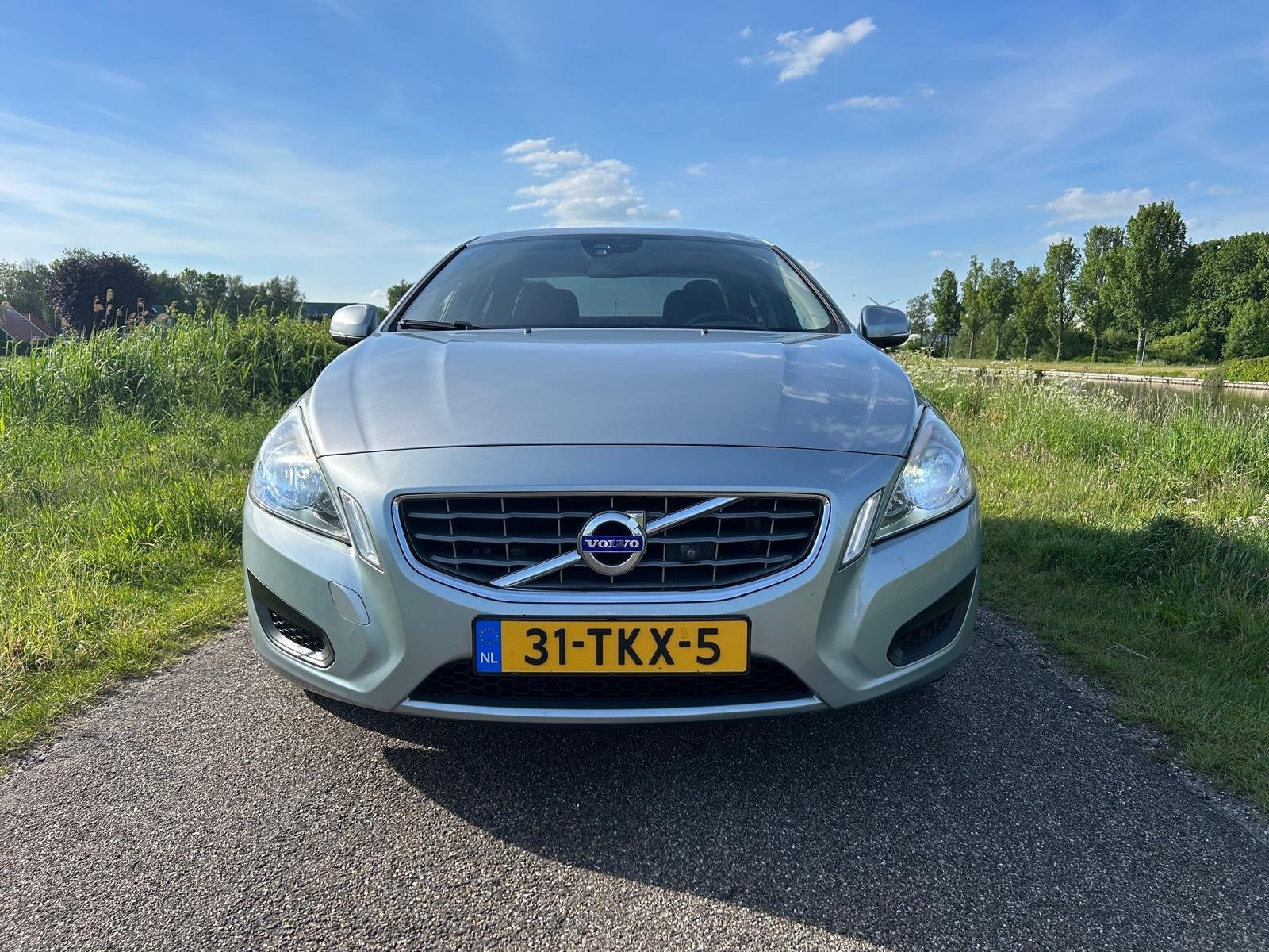 Volvo S60 1.6 T3 Business | Trekhaak | Dodehoek Detectie | N, Auto's, Voorwielaandrijving, Gebruikt, Zwart, 4 cilinders