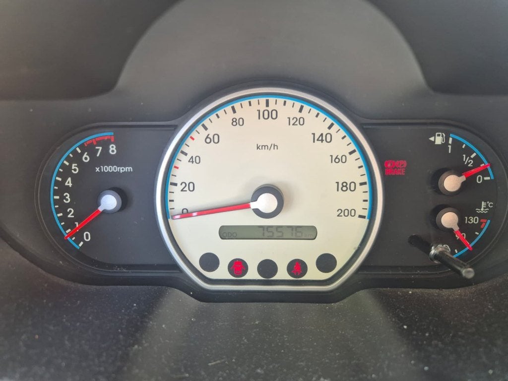 Foto 12 van Hyundai i10 1.25 I 5DR 2008 Rood