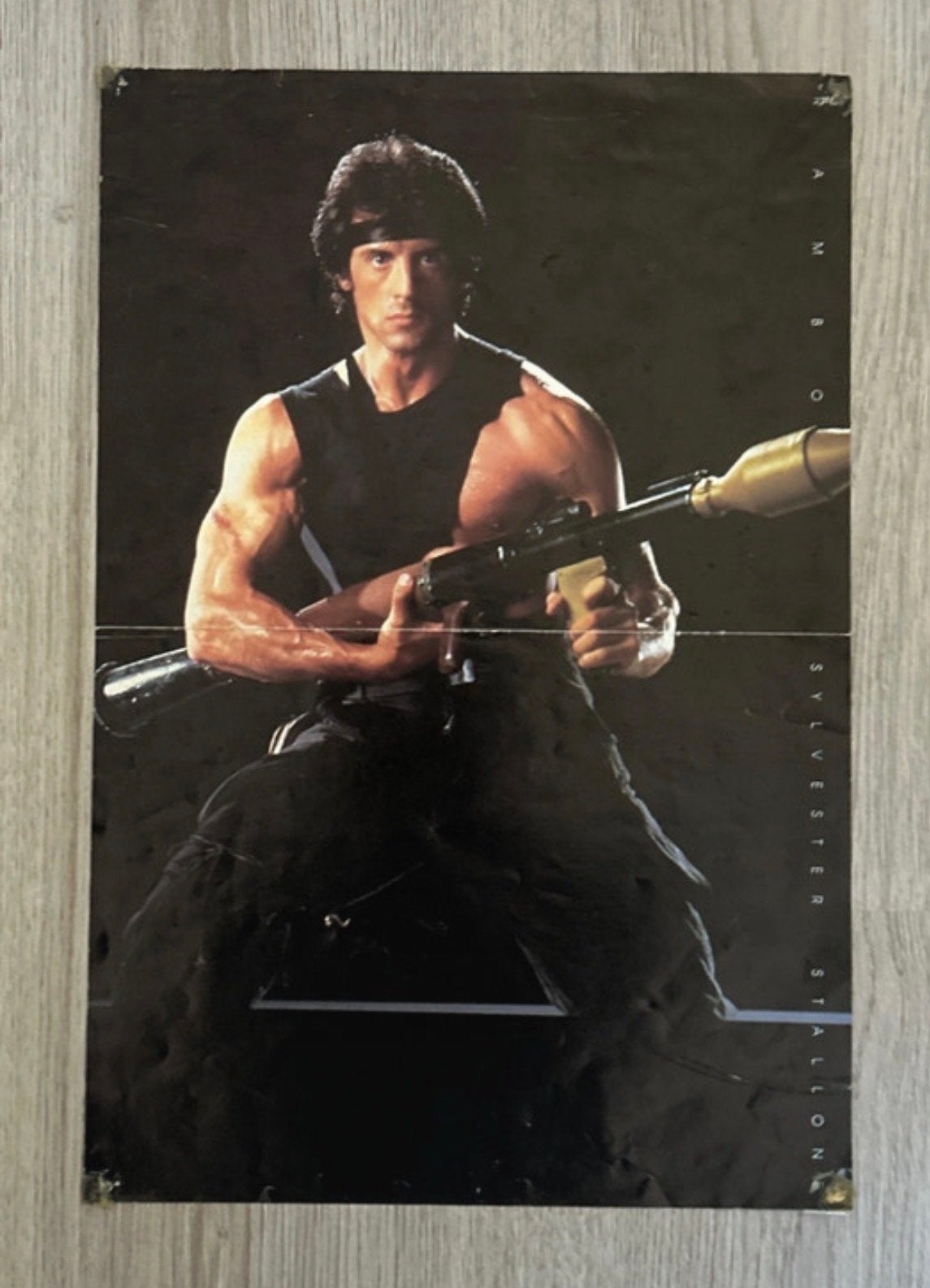 Vintage miniposter Rambo Sylvester Stallone, Ophalen of Verzenden, A1 t/m A3, Film en Tv, Rechthoekig Staand