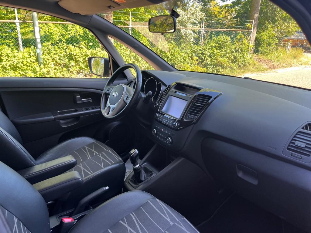 Kia VENGA 1.4 CVVT DYNAMICPLUSLINE / NAVI / CAMERA / STOEL+S, Voorwielaandrijving, Euro 5, Gebruikt, 4 cilinders