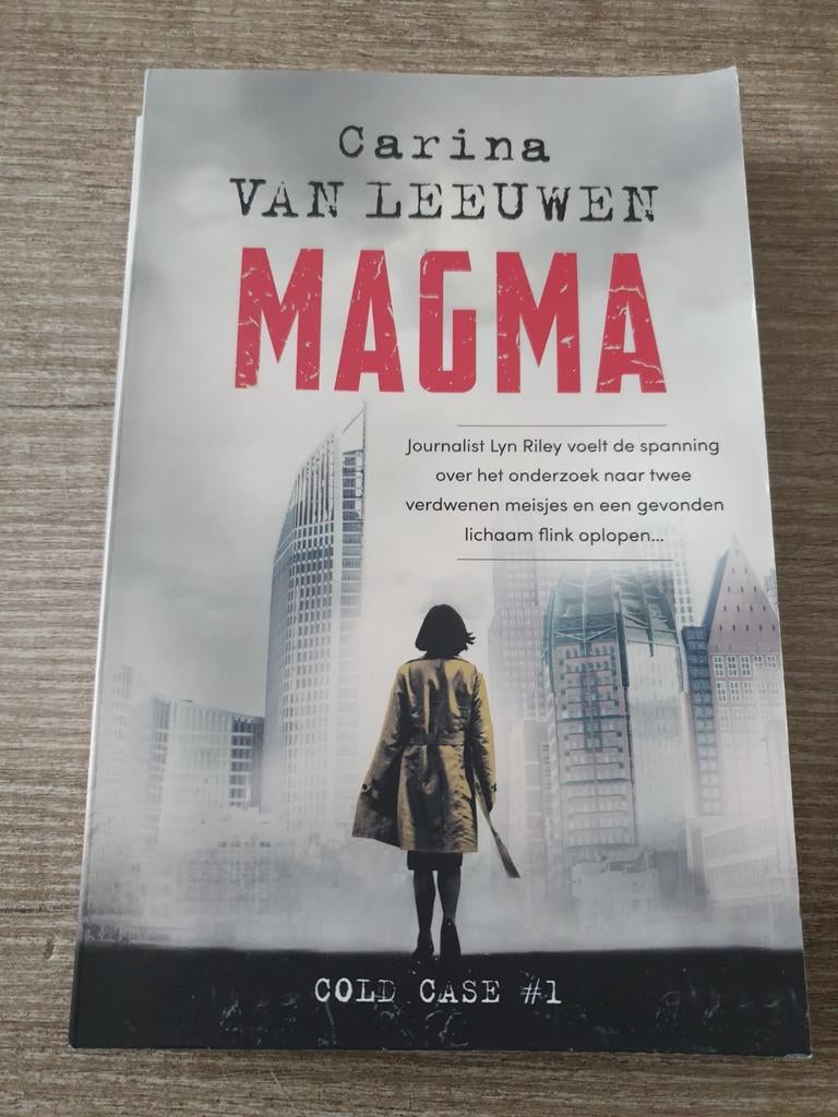 Magma - Carina van Leeuwen (Cold Case #1), Ophalen of Verzenden, Gelezen, Carina van Leeuwen