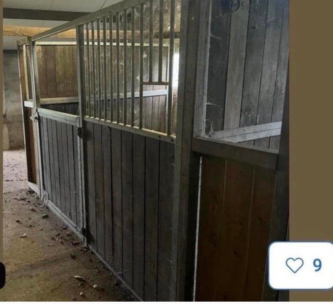 2 paardenboxen