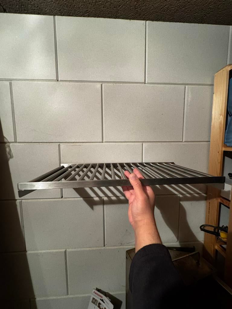 2 IKEA wandrekken - handig voor extra opbergruimte, Ophalen, Zo goed als nieuw