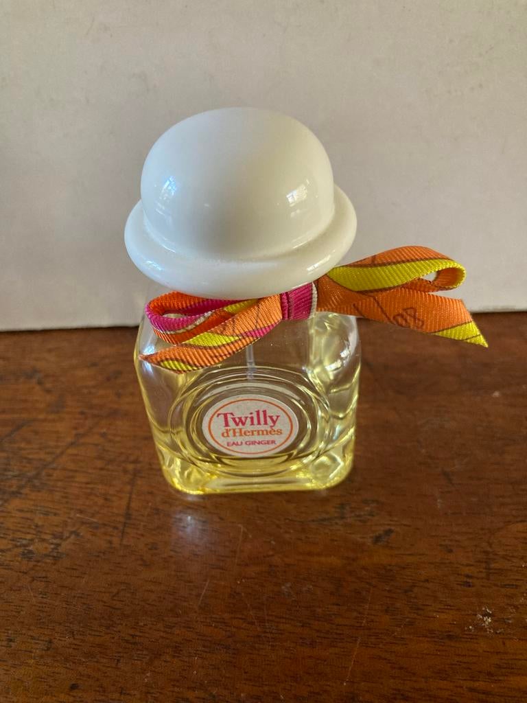 Lege parfumflesjes van bekende merken (Chloé, Hermès, Karl L, Sieraden, Tassen en Uiterlijk, Uiterlijk | Parfum, Ophalen of Verzenden