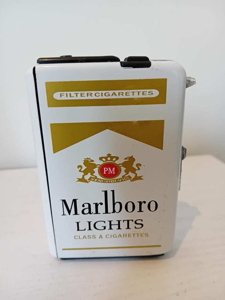 Vintage Marlboro Lights Aansteker & Sigarettenhouder, Ophalen of Verzenden, Gebruikt, Aansteker