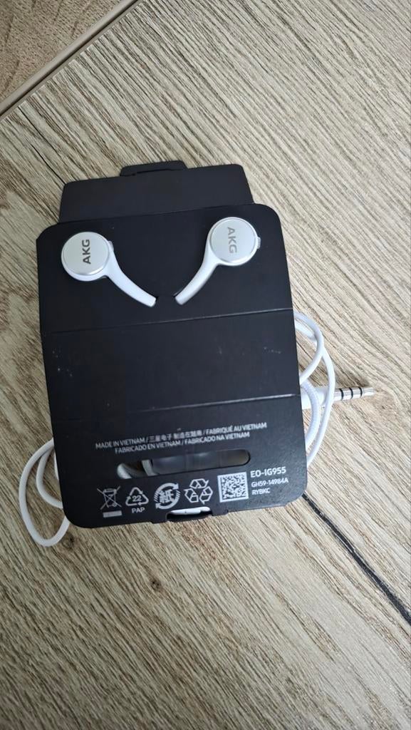 AKG EO-IG955 Bedrade Oordopjes - Wit, Ophalen of Verzenden, Nieuw, Overige merken