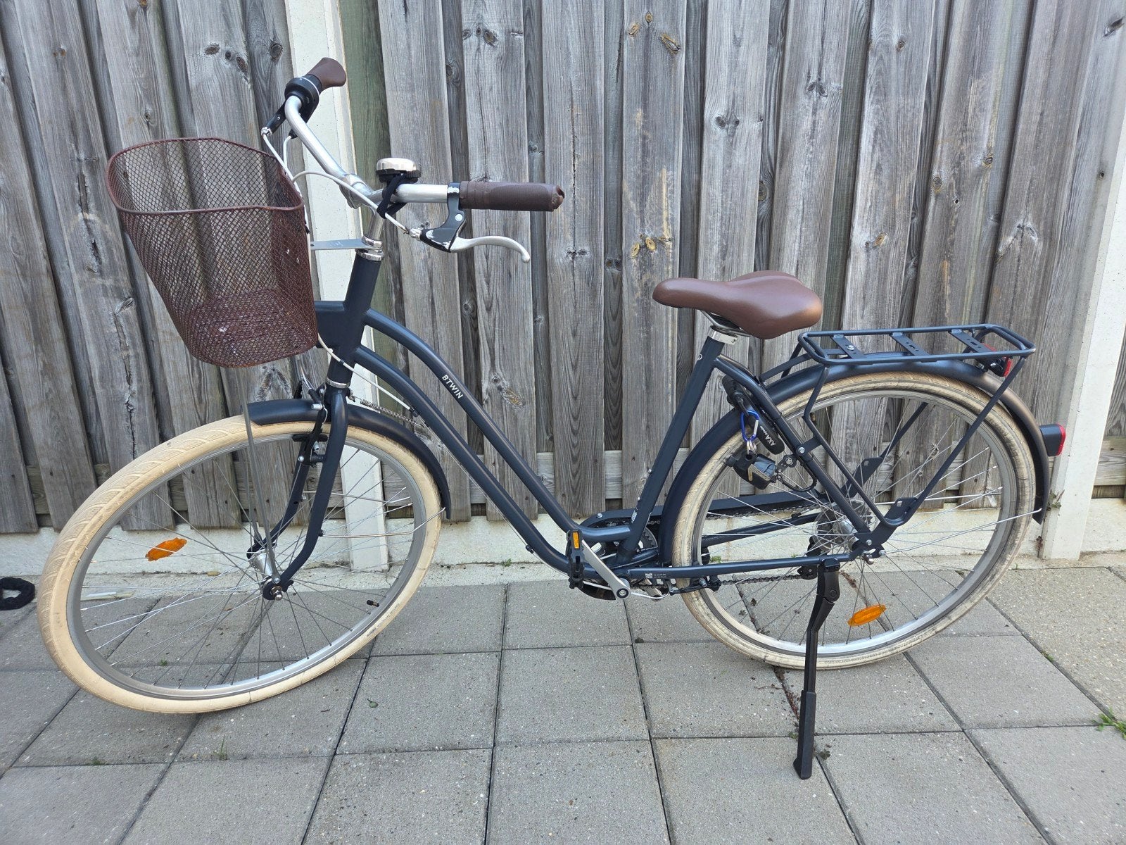 Elops 520 damesfiets maat l/xl, 1 jaar oud, incl. AXA slot, Fietsen en Brommers, Fietsen | Dames | Damesfietsen, 56 cm of meer