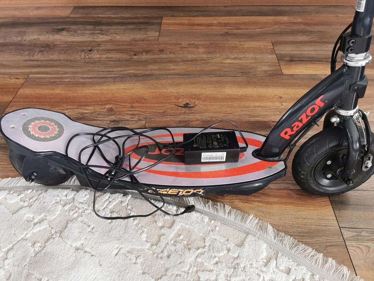 Razor Power Core E100 elektrische step met oplader, Ophalen, Gebruikt, Elektrische step (E-scooter), Razor