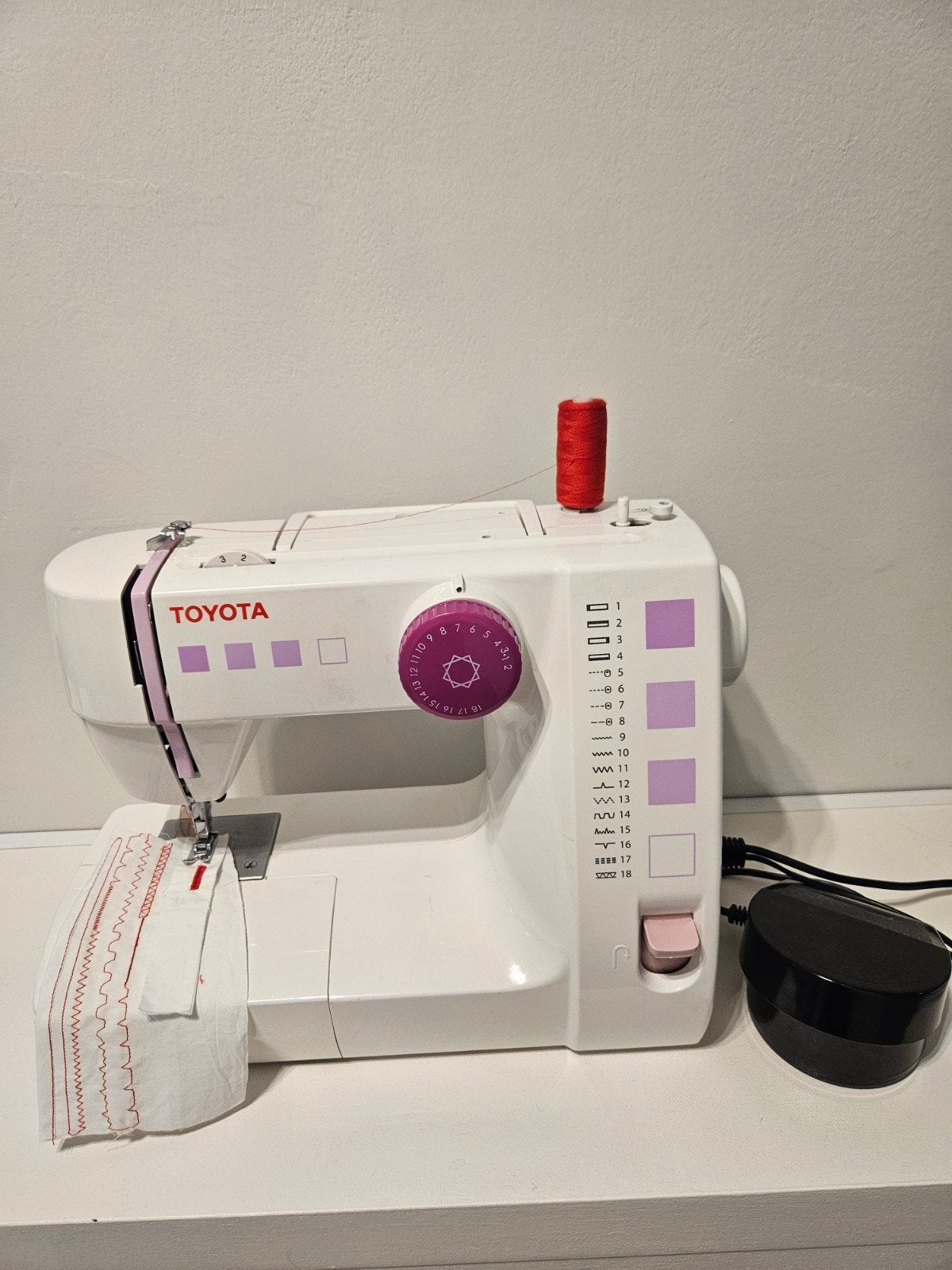 Toyota Naaimachine FSL18 RS – Goed werkend en netjes, Ophalen