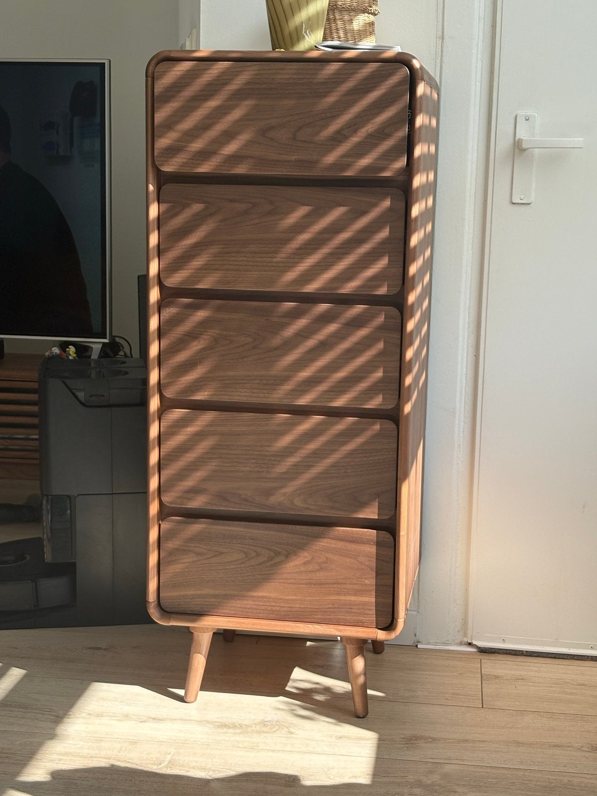 Zo goed als nieuwe Zuiver Rise Ladekast Walnoot, Huis en Inrichting, Kasten | Ladekasten, Minder dan 50 cm, 5 laden of meer, 100 tot 150 cm