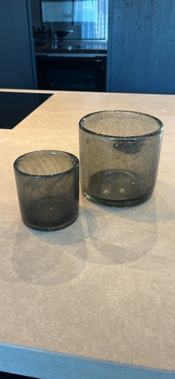 Set van 2 puur en wonen windlichten, Met patroon/structuur, Ophalen of Verzenden, Grijs, Glas