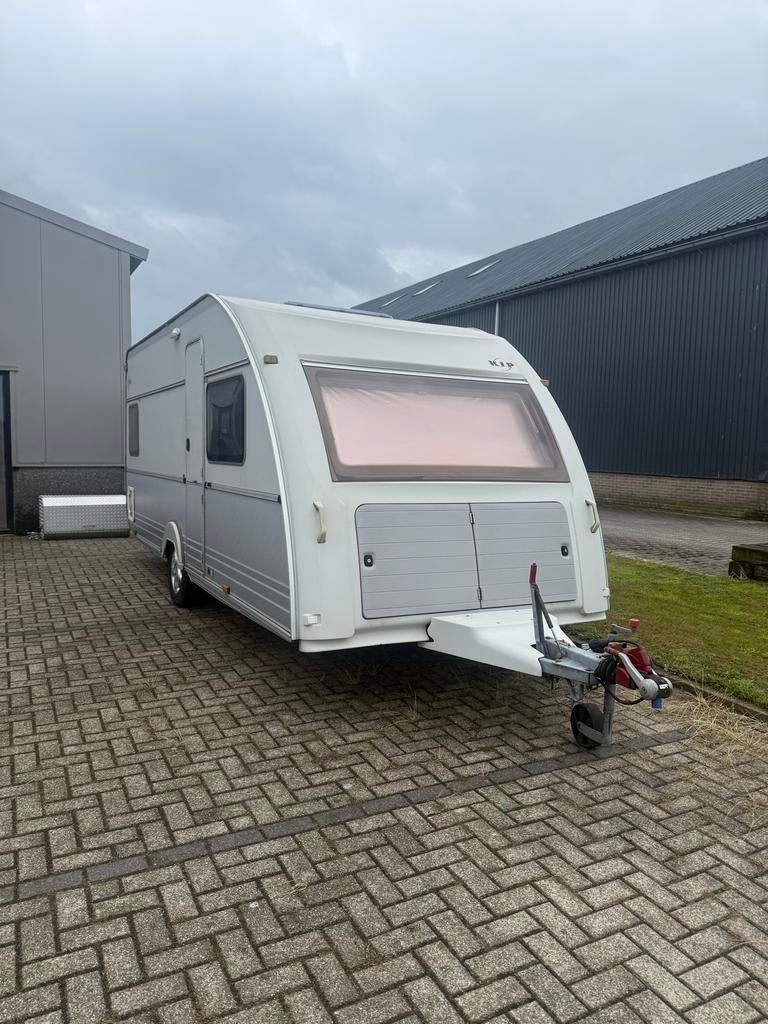 Kip Hyline TDB 50 uit augustus 1998, Caravans en Kamperen, Caravans, Ringverwarming, Rondzit, Kip, Frans bed