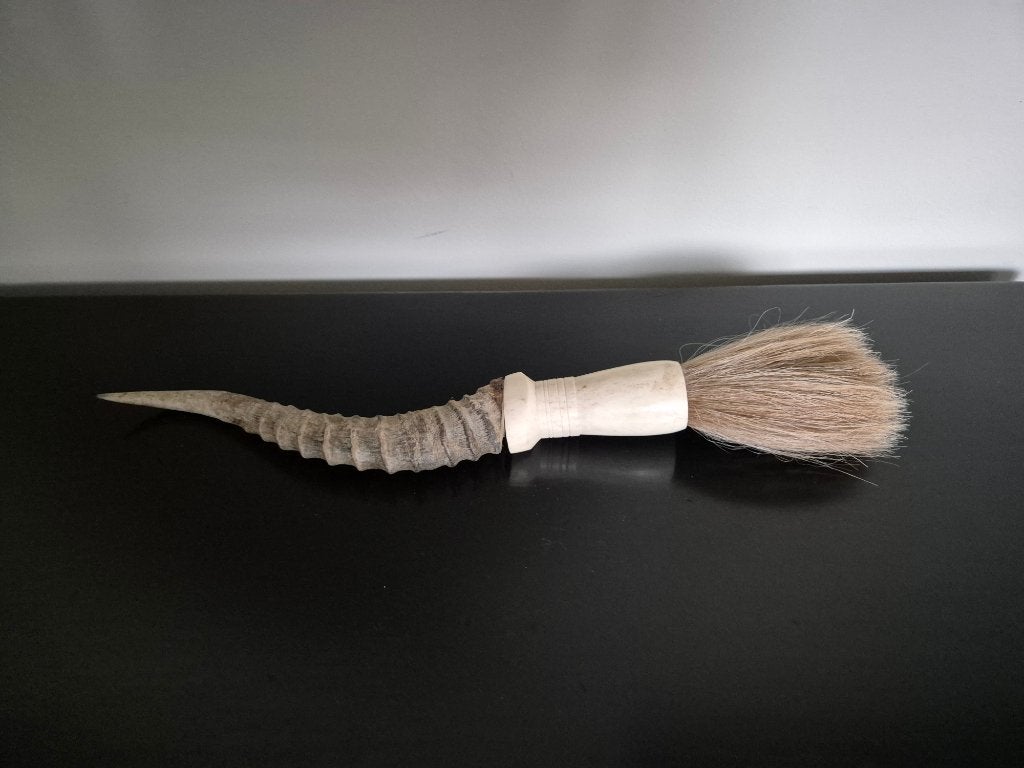 Kaligrafeerkwast met een geitenhoorn handvat, Ophalen of Verzenden, Zo goed als nieuw, Overige materialen, Landelijk