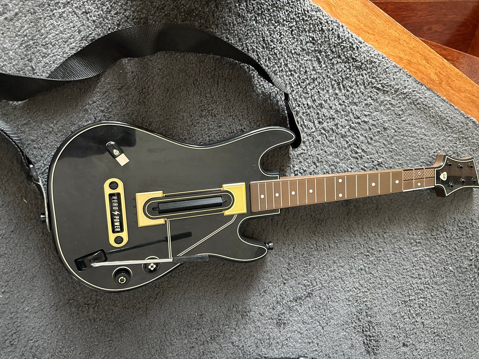 Guitar Hero gitaar met Dongel, voor PS3 en Wii U, Spelcomputers en Games, Verzenden, H, D, S