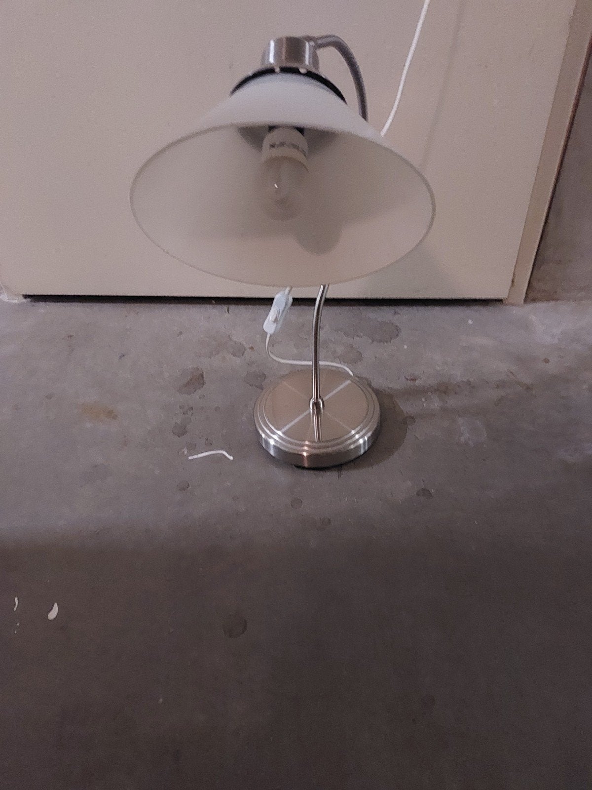 Twee mooie schemerlampen - IKEA KIOB, Huis en Inrichting, Lampen | Tafellampen, Ophalen, Gebruikt, Glas