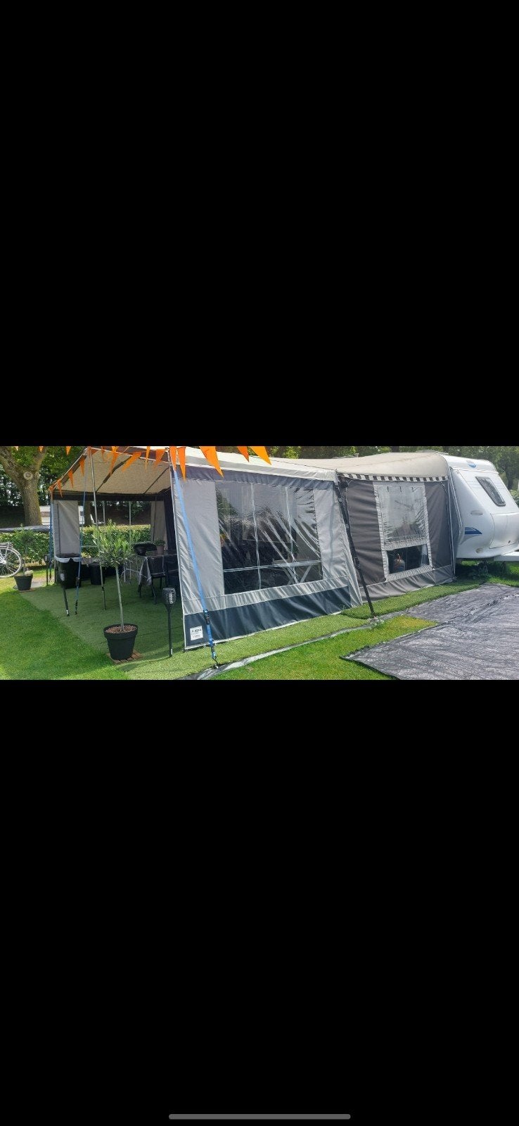 Ruime en complete caravan met voortent, Caravans en Kamperen, Caravans, Vast bed, Rondzit, Particulier, Tot en met 4
