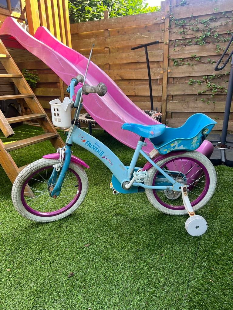 Kinderfiets Frozen II 16 inch, Ophalen of Verzenden, Gebruikt, 16 tot 20 inch, Zijwieltjes