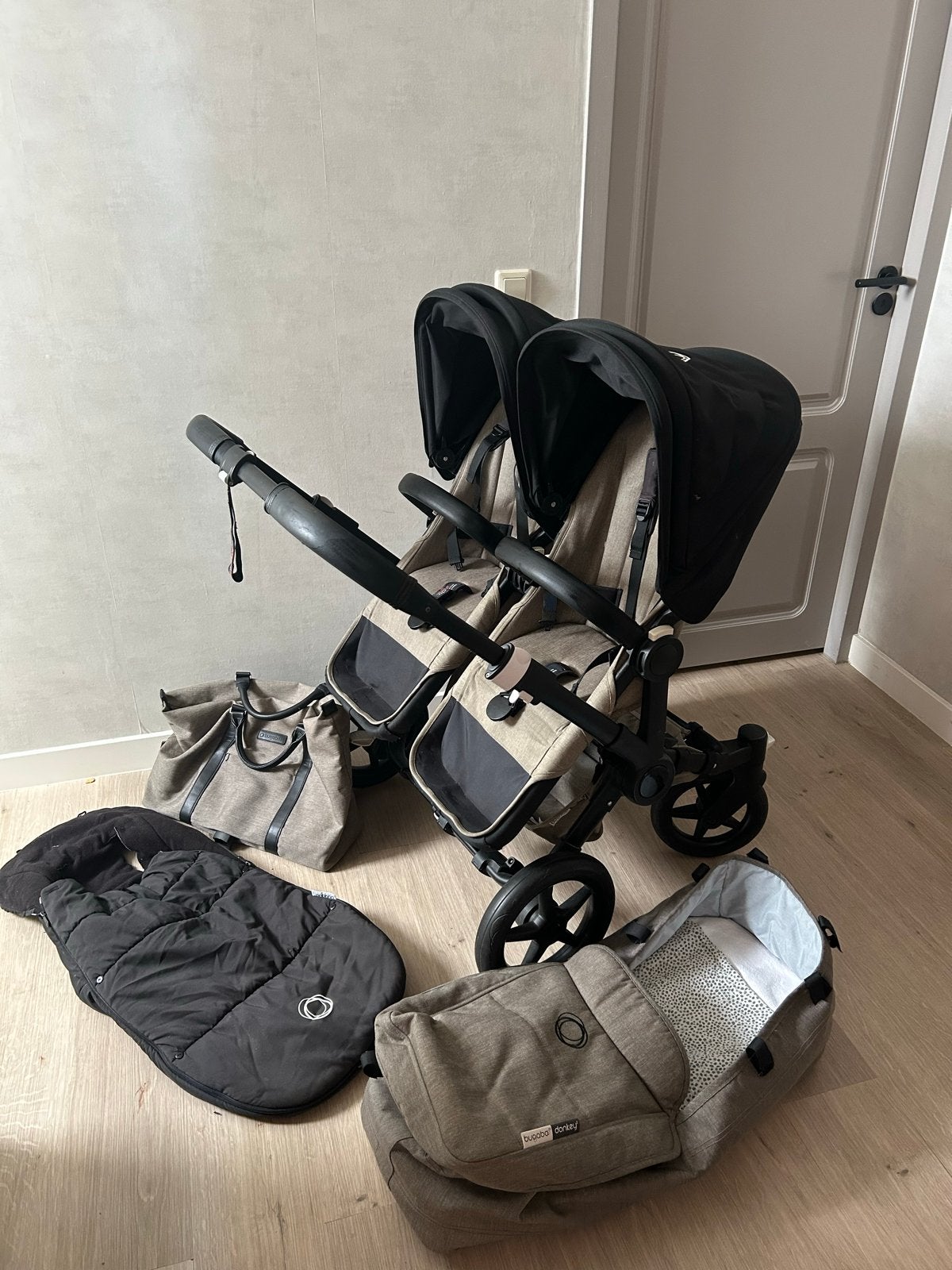 Bugaboo Donkey 2 Duo kinderwagen met accessoires, Zo goed als nieuw, Ophalen, Kinderwagen, Duowagen