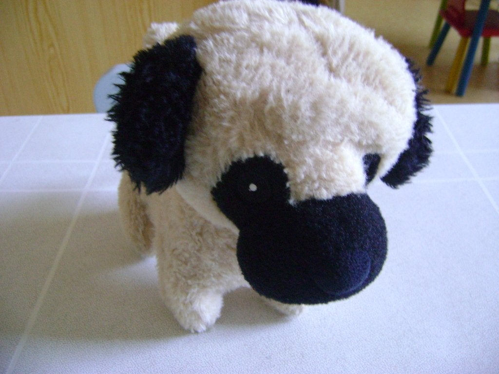 kwispelend pluche hondje beige zwarte snuit en oren 26lx22ho, Overige karakters, Zo goed als nieuw, Middelgroot (20 tot 80 cm)
