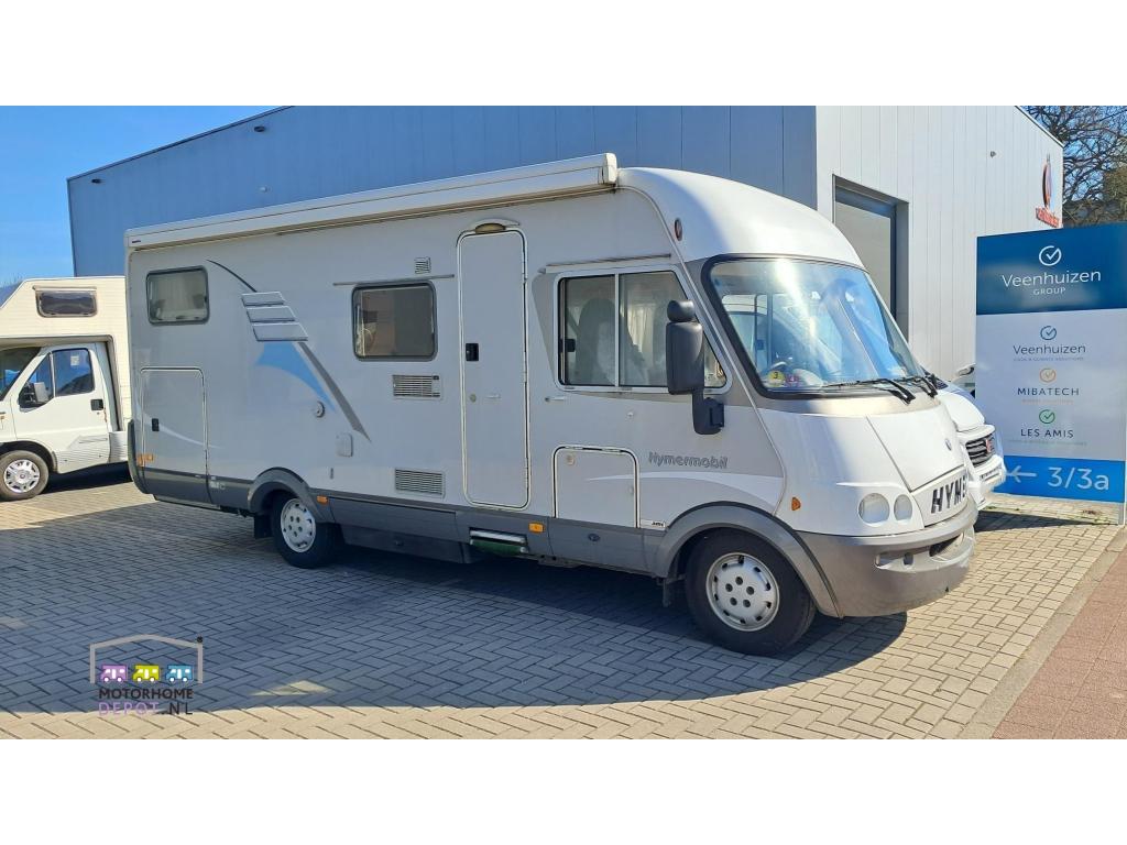 Hymer B 674 Ruime gezinscamper / lengte bedden + hefbed, Ringverwarming, Fiat, Bedrijf, Afzuigkap