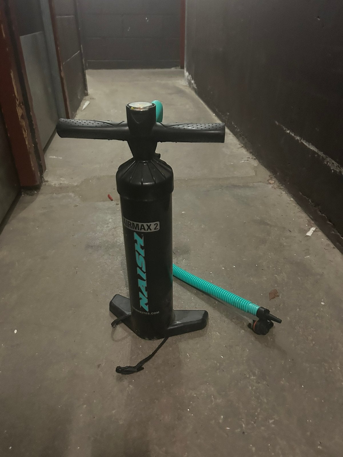 Naish Airmax 2 kite pomp, Geen board, Ophalen, Zo goed als nieuw