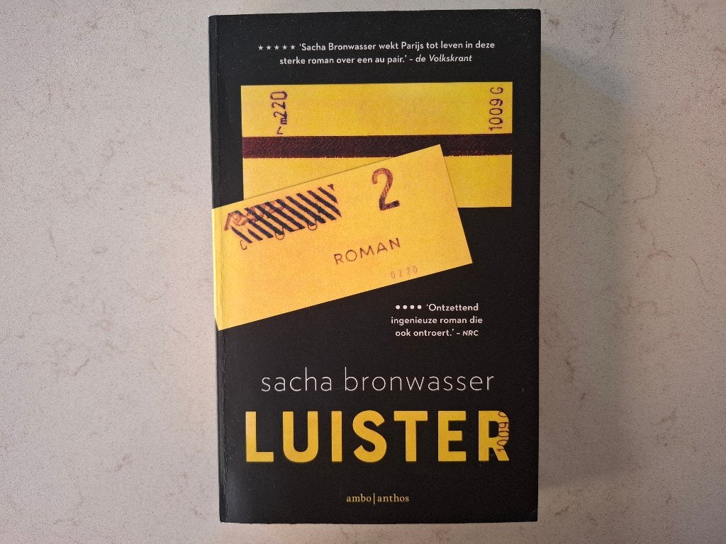 Luister - Sacha Bronwasser (Roman), Sacha Bronwasser, Ophalen of Verzenden, Zo goed als nieuw, Nederland