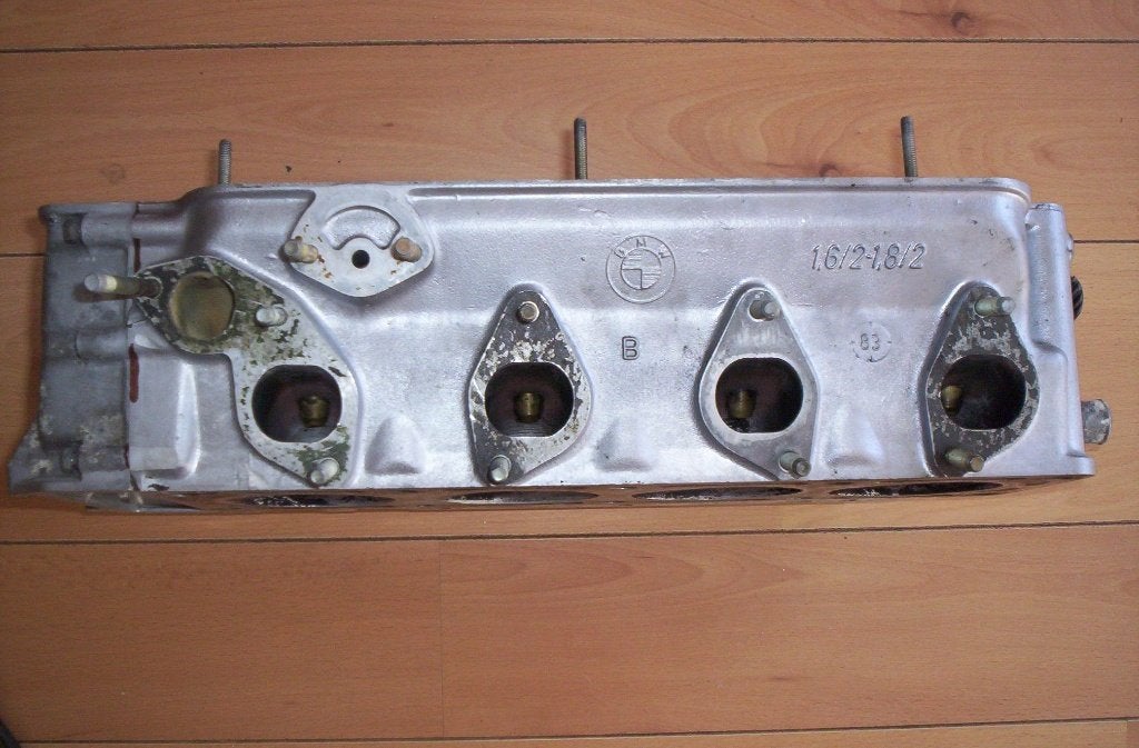 BMW e30 cilinderkop  1.6/1.8, Auto-onderdelen, Motor en Toebehoren, Ophalen, BMW