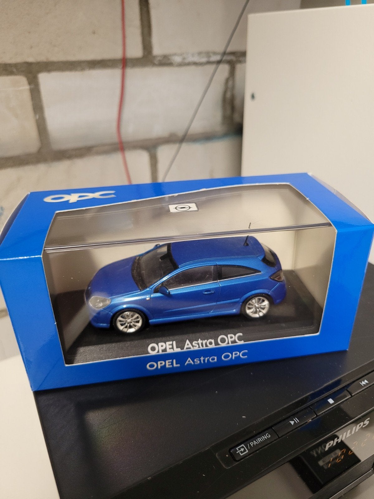 opel astra h opc minichamps 1:43, Hobby en Vrije tijd, Modelauto's | 1:43, Zo goed als nieuw, Auto, MiniChamps, Ophalen of Verzenden
