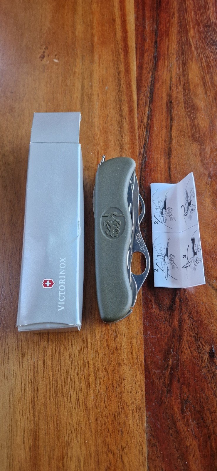 Victorinox zakmes, Ophalen of Verzenden, Landmacht, Nederland, Mes of Dolk