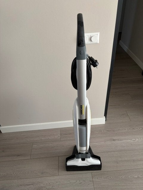 Kärcher dweilmachine, Ophalen, Gebruikt, Kärcher, Dweilfunctie