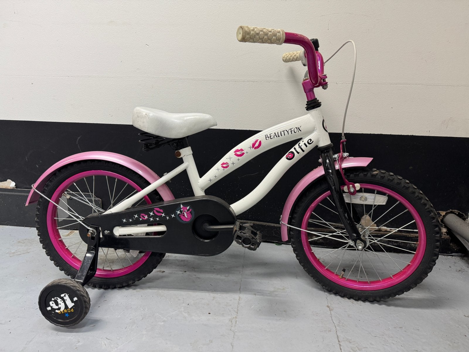 Meisjesfiets 16 inch met zijwieltjes - Wit/Roze, Zijwieltjes, Velgrem, Ophalen of Verzenden, 16 tot 20 inch
